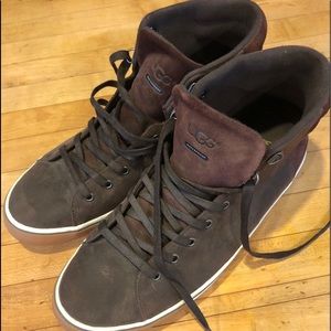 UGG Men’s Hoyt II WP sneaker-size 10.5